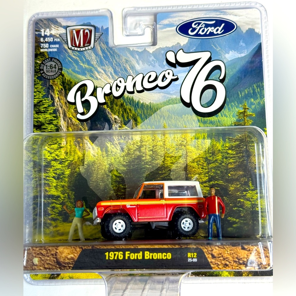 M2 Machines Diorama 1976 FORD BRONCO